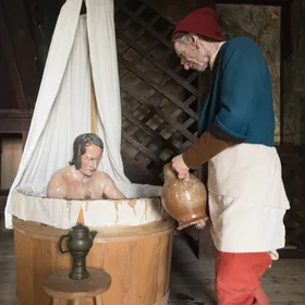 https://api.festung-hohensalzburg.at/fileadmin/content/images/pressefotos/burg_mauterndorf/Ausstellung_BurgMauterndorf_216.jpg